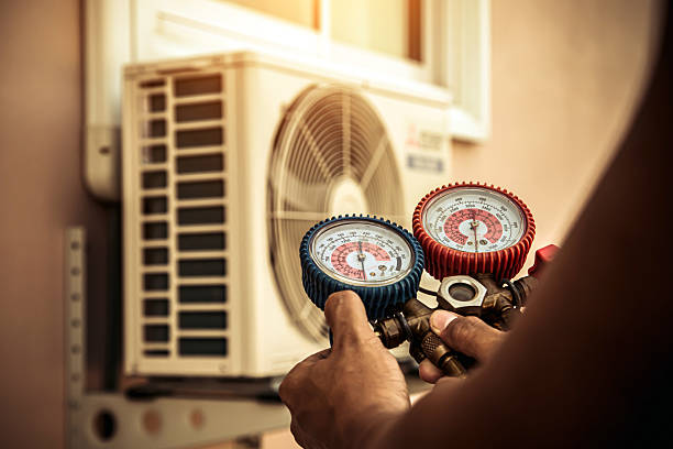 Professional Hvac technician working in Morristown, NJ